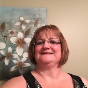 Meet your Posher, Connie